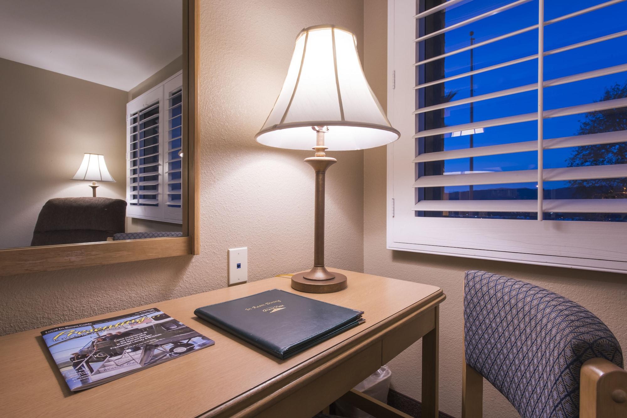 Grand Vista Hotel Simi Valley Extérieur photo