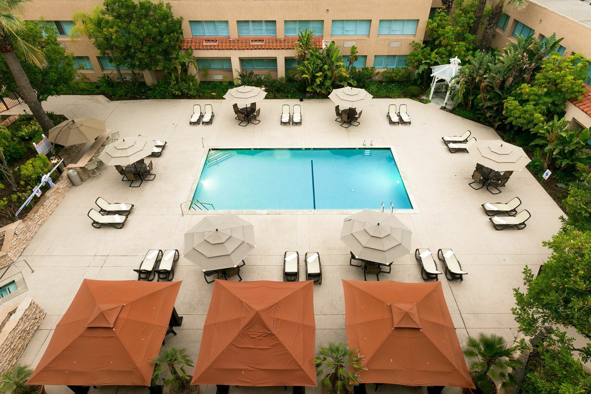 Grand Vista Hotel Simi Valley Extérieur photo